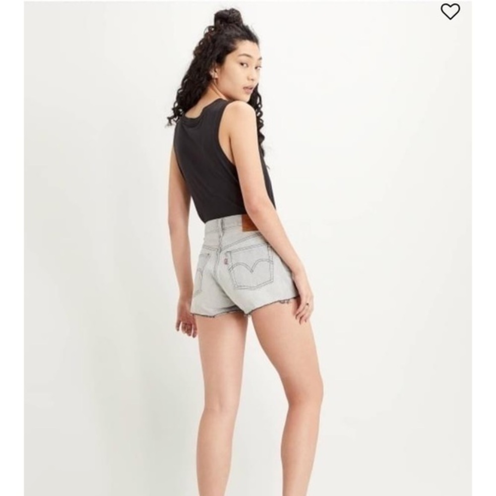 501® Levi's® Original Shorts​ - Picture 3 of 4